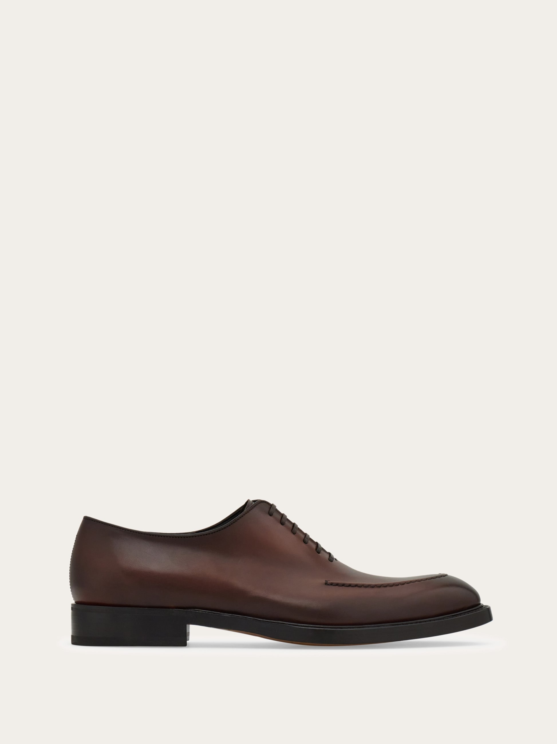 FABRIC UPPER AND LEATHER SOLE8131330333